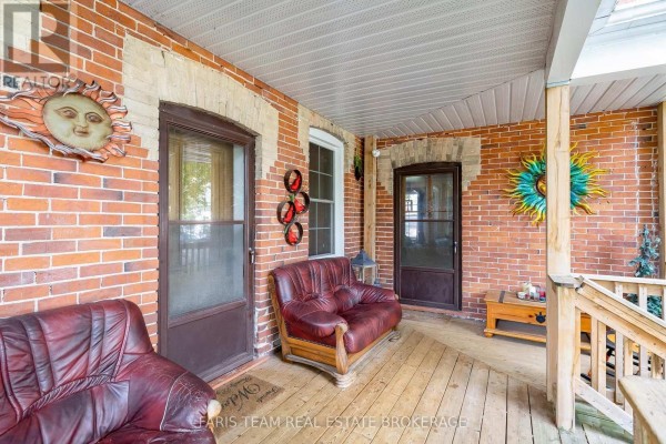 Living room - 10 Eplett Street, Severn, ON L0K1E0 Photo 3