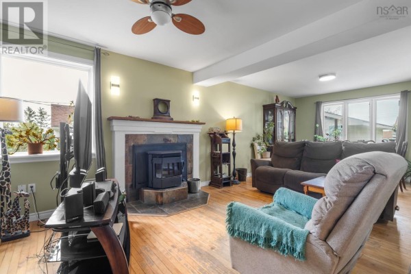 10 Fader Street, Dartmouth, NS, photo 2