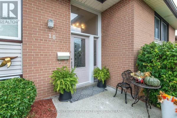 10 First Avenue, Port Colborne, ON L3K5N4 Photo 4