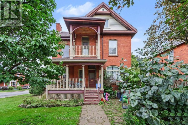 10 Glen Avenue, Smiths Falls