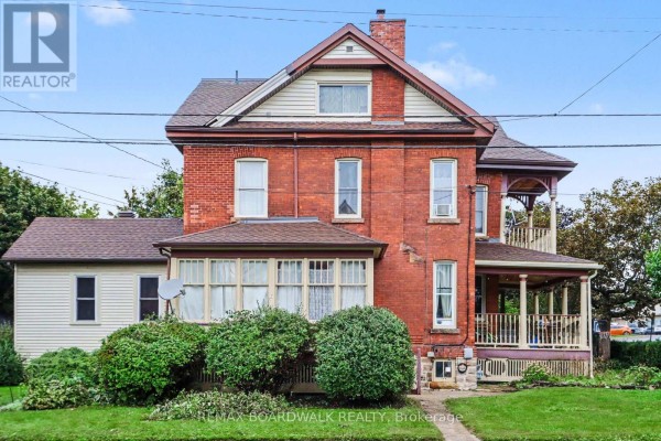 10 Glen Avenue, Smiths Falls, ON K7A1R9 Photo 3