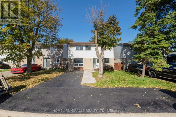 Primary Bedroom - 10 Habitat Square, Brampton, ON L6S1X7 Photo 4