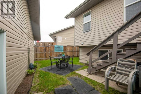 Primary Bedroom - 10 Hansen Close, Sylvan Lake, AB T4S2P1 Photo 5