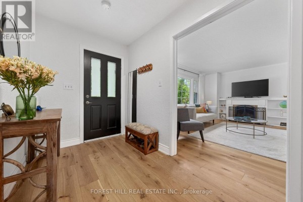 10 Highcliff Crescent, Toronto, ON, photo 3