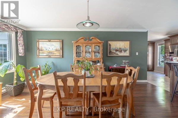 Dining room - 10 Kathryn Crescent, North Bay, ON P1B8P4 Photo 4