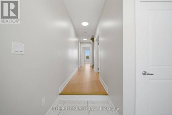 10 Kingsbury Trail, Barrie, ON, photo 3