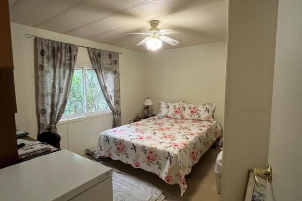 10 Lakeside Drive, Prince Edward County, ON K0K1T0 Photo 4