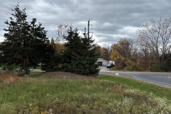 10 Leaside (lot 7) Street, Prince Edward County, ON K8N0G1 Photo 5
