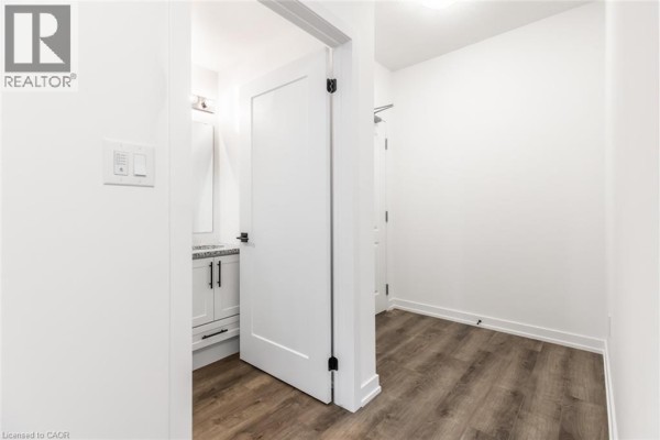 Great room - 10 Mallard Trail Unit# 238, Waterdown, ON L0R2H1 Photo 4