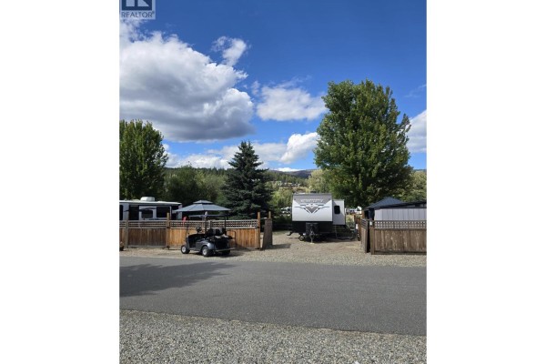 10 Marina Way, Lee Creek, BC V0E1M4 Photo 4