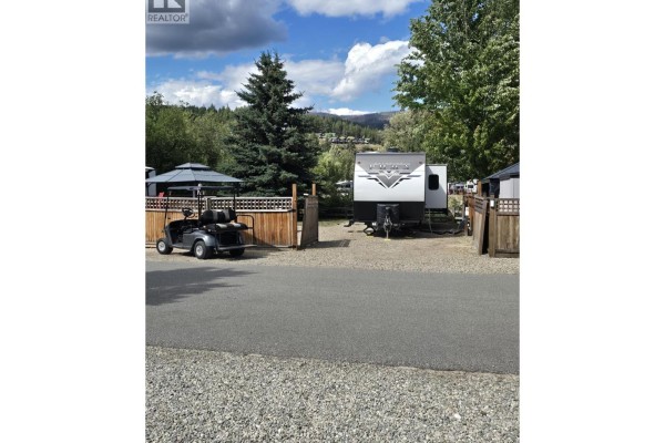 10 Marina Way, Lee Creek, BC V0E1M4 Photo 5