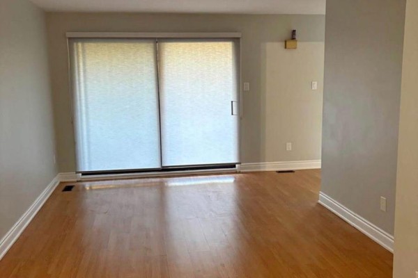 10 Martindale Crescent, Brampton, ON L6X2V1 Photo 4