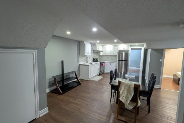 10 May Apple Terrace, Toronto, ON M1E5J8 Photo 2