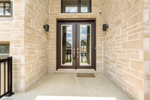 10 Mcgovern Lane, Paris, ON, photo 2