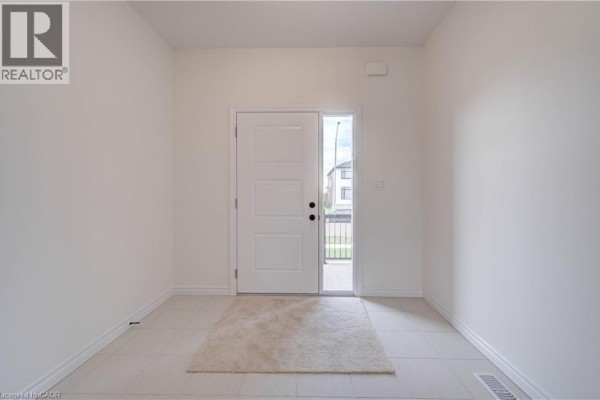 4pc Bathroom - 10 Munn Crescent, Paris, ON N3L0N3 Photo 2
