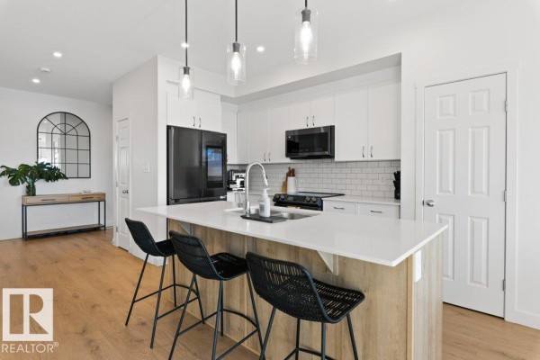 Kitchen - 10 Nouveau Dr, St  Albert, AB T8N7Z7 Photo 3