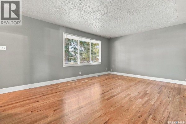 Bedroom - 10 Ottawa Place, Regina, SK S4R2V7 Photo 5
