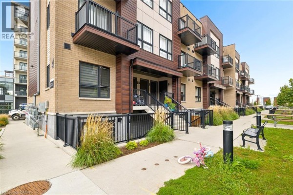 Living room - 10 Palace Street Unit# A1, Kitchener, ON N2E0J3 Photo 3