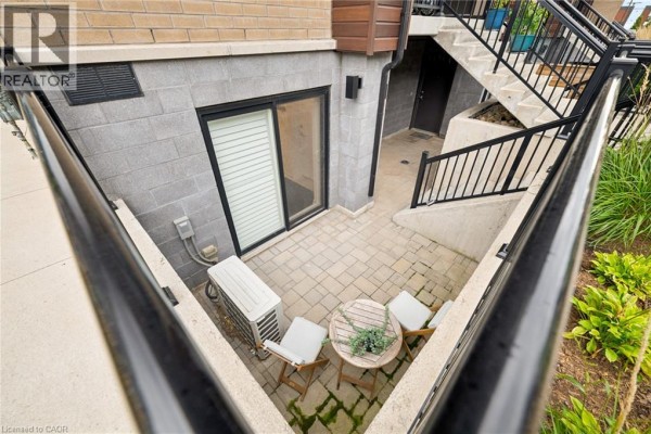 3pc Ensuite bath - 10 Palace Street Unit# A1, Kitchener, ON N2E0J3 Photo 4