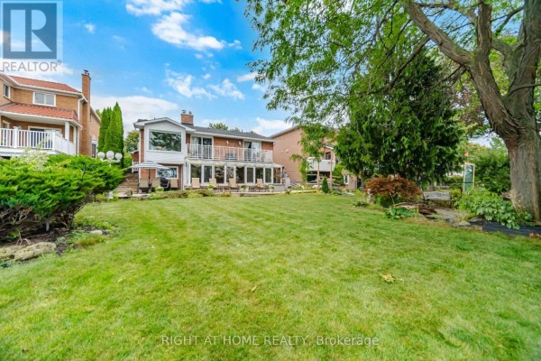 10 Piccolo Wood, Brampton, ON L6S5C4 Photo 5