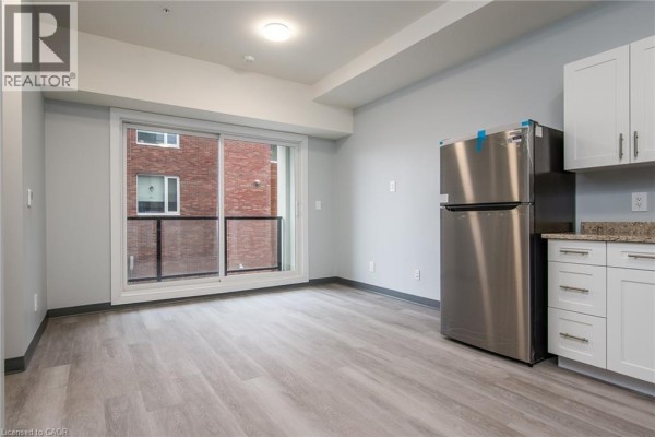 10 Queen Street Unit# 203, St  Thomas, ON, photo 2