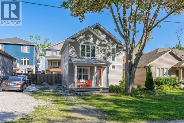 2pc Bathroom - 10 Queens Avenue, Grand Bend, ON N0M1T0 Photo 5