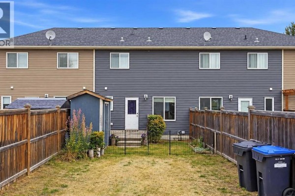 Primary Bedroom - 10 Rafferty Court, Sylvan Lake, AB T4S0K3 Photo 5