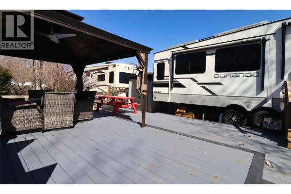 10 Rainbow Lane, Lee Creek, BC V0E1M4 Photo 5
