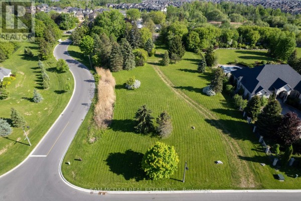 16 Charles Cooper Court, Vaughan, ON L0J1C0 Photo 4