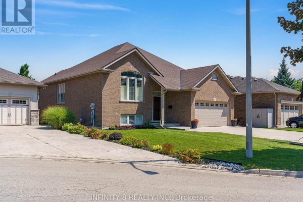 10 Sapphire Court, St  Catharines, ON, photo 2
