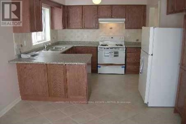 Family room - 10 Snowshoe Lane, Brampton, ON L6R0J1 Photo 4