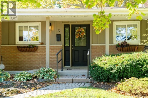 3pc Bathroom - 10 Souriquois Street, Chatham, ON N7M2T2 Photo 3