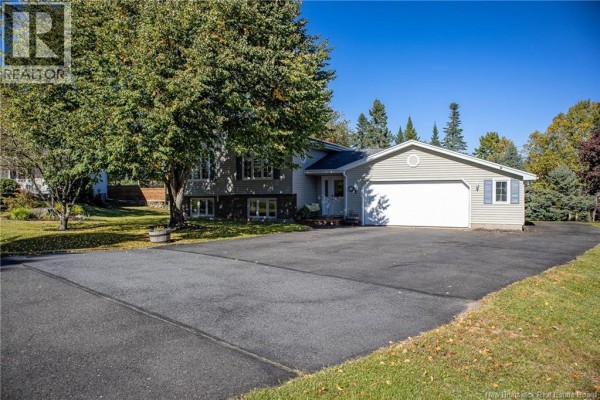 Residential for sale at 10 Timberline Crescent, Quispamsis, NB - MLS® JAKZYE