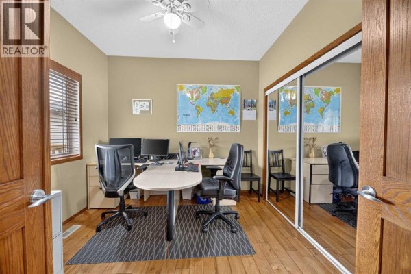 10 Vantage Crescent, Olds, AB, photo 3