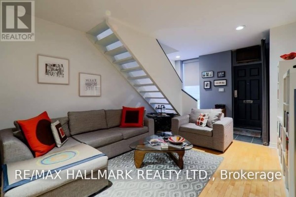 Dining room - 10 Verral Avenue, Toronto, ON M4M2R2 Photo 2