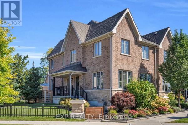 Townhouse for sale at 10 Vita Stephanie Court, Georgina, ON - MLS® yqpC5V
