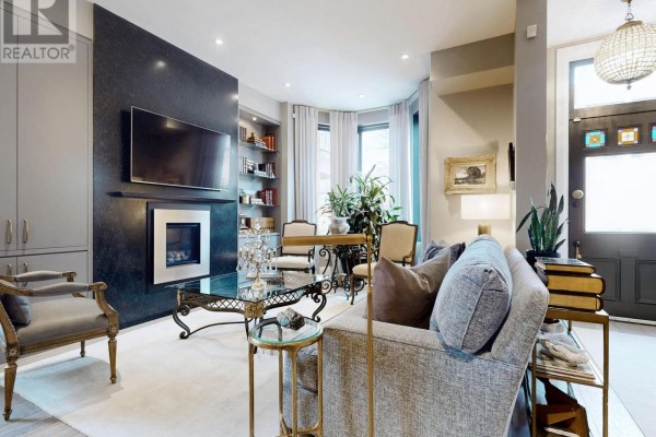 10 Webster Avenue, Toronto, ON, photo 3