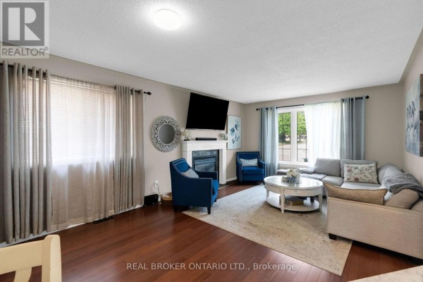 10 Wismer Avenue, Barrie, ON L4N7X8 Photo 3