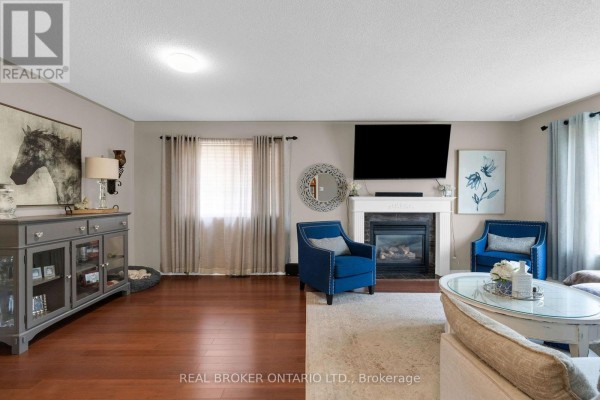 10 Wismer Avenue, Barrie, ON L4N7X8 Photo 4