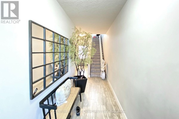Laundry room - 100 - 2070 Meadowgate Boulevard, London South, ON N6M1C6 Photo 3