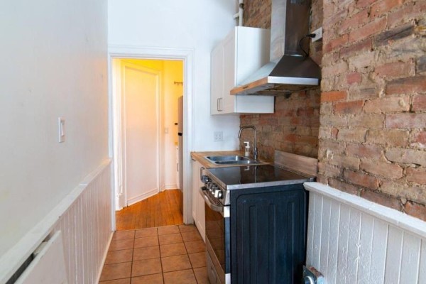 100 - 678 Huron Street, Toronto, ON M5R2R9 Photo 4