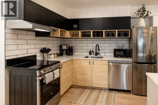100 2021 Karen Crescent, Whistler, BC V8E0H1 Photo 3