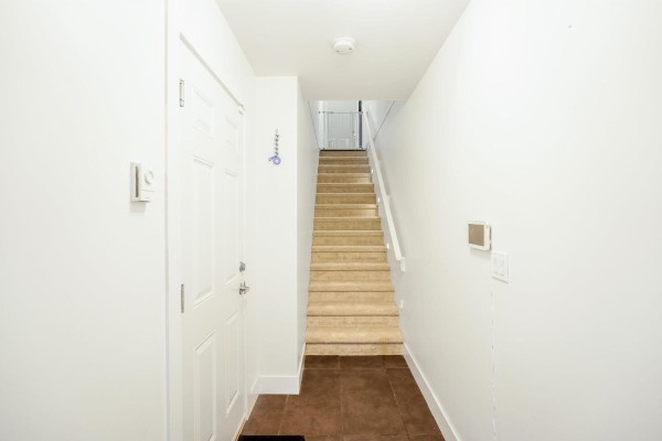 100 6299 144 Street, Surrey, BC V3X1A2 Photo 3