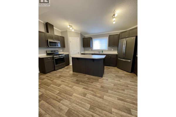 Kitchen - 100 Aspen Drive Unit# 116, Sparwood, BC V0B2G0 Photo 3