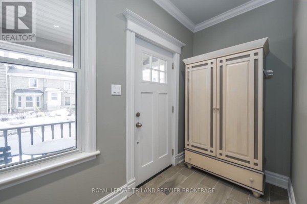 100 Central Avenue, London East, ON, photo 2