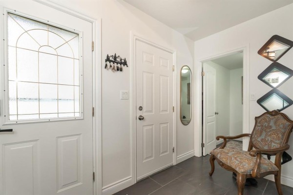 Kitchen - 100 Coral Reef Cove, Winnipeg, MB R3X1X3 Photo 3