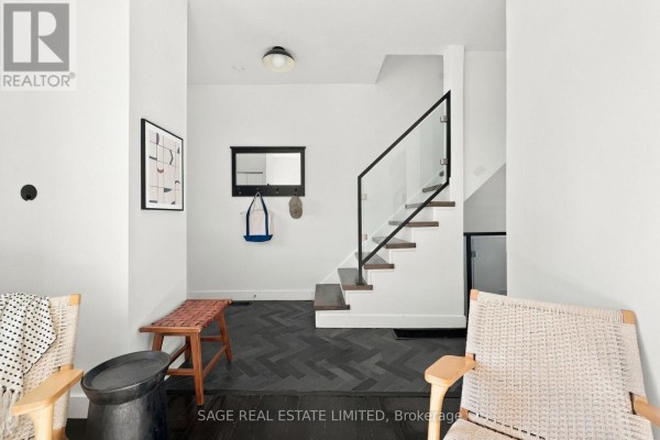 Kitchen - 100 Dagmar Avenue, Toronto, ON M4M1W2 Photo 5