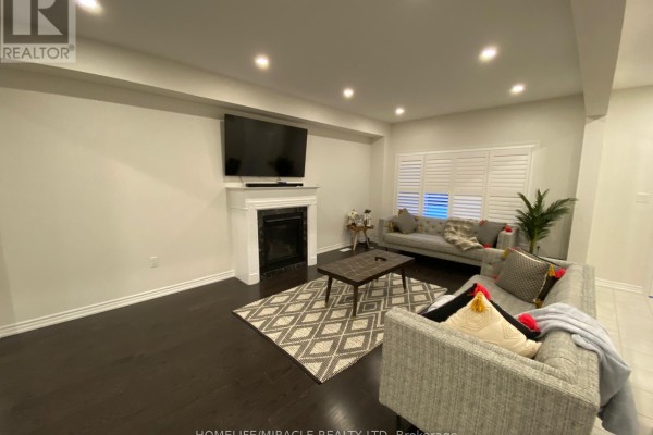 100 Dolobram Trail, Brampton, ON, photo 2