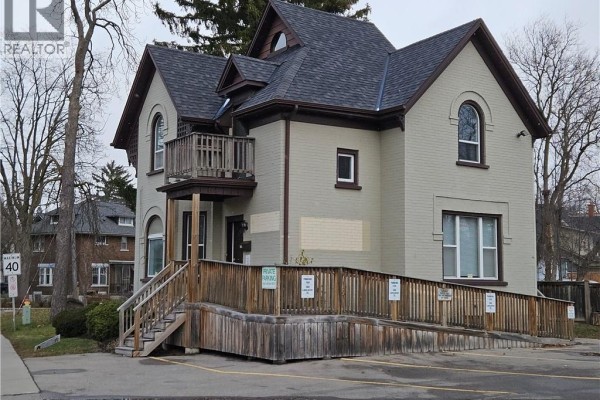 100 Lancaster Street E, Kitchener, ON, photo 2