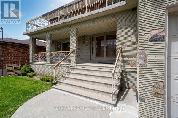 100 Hallsport Crescent, Toronto, ON, photo 3